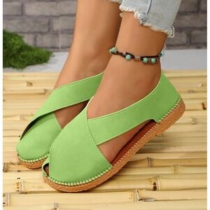 Women's Flat Strappy Sandals Size 11 W Green Suede Hollow Up Closed Toe Oriental